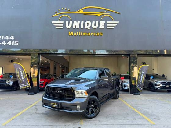RAM CLASSIC 5.7 V8 GASOLINA LARAMIE NIGHT EDITION CD 4X4 AUTOMÁTICO RAM CLASSIC 5.7 V8 GASOLINA LARAMIE NIGHT EDITION CD 4X4 AUTOMÁTICO